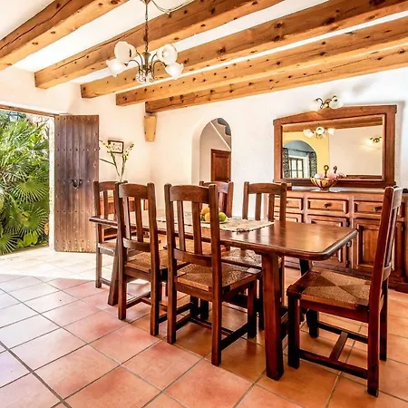 Tomas Villa Pollenca