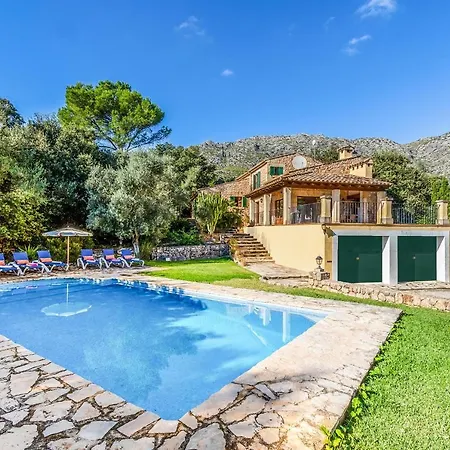 Tomas Villa Pollenca